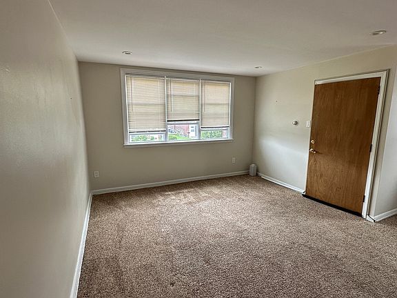 3rd image of 1213 Fuller St Floor 2