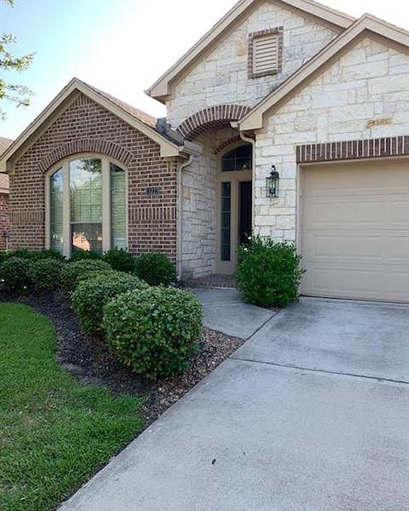 1st image of 11023 Starling Creek Dr