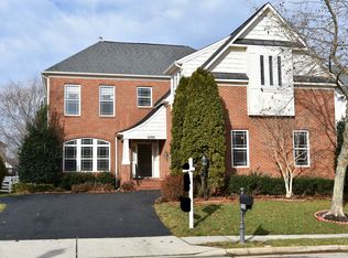 8708 Flowering Dogwood Ln, Lorton, VA 22079