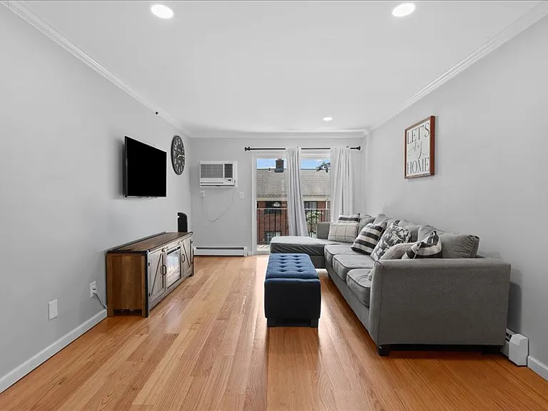 130 N Kensico Ave #11C — Photo 4