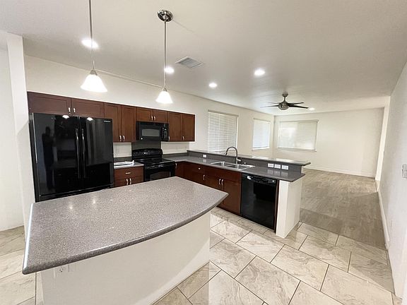 3rd image of 405 Malamalama St