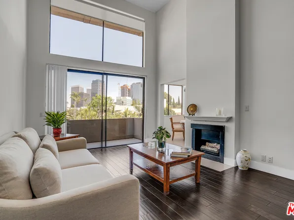 1557 S Beverly Glen Blvd APT 303, Los Angeles, CA 90024