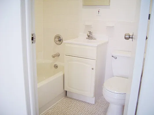 Rented by City Connections Realty | media 67