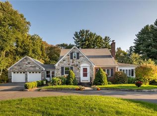 15 Ridge Rd, Smithfield, RI 02917