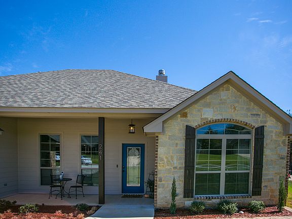4th image of 241 Heritage Ct