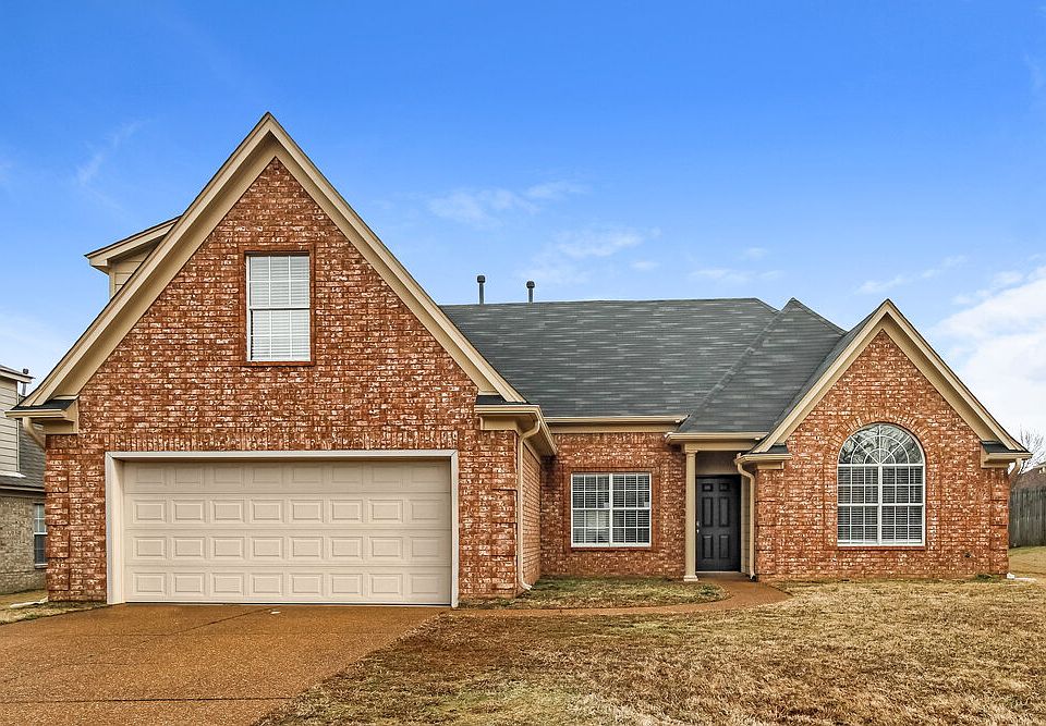 1st image of 115 Clear Springs Dr