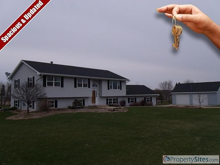 1st image of W9322 Oakwood Dr