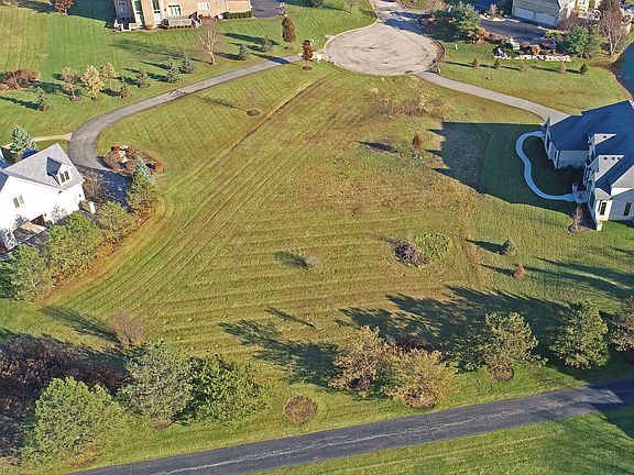 4th image of 12 Leanda Ct