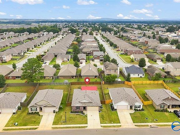 4th image of 215 Murphy Ln