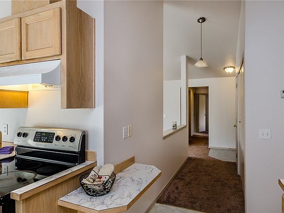 5th image of 204 Tompkins Pl