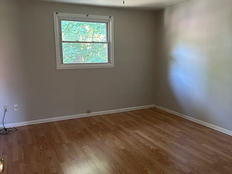 1511 S Point Rd — Photo 6