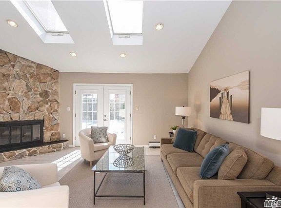 5th image of 32 Seagull Ln
