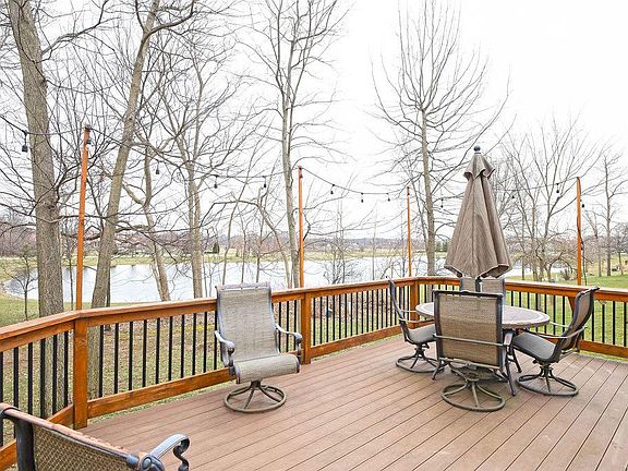 5th image of 626 Deer Trail Dr