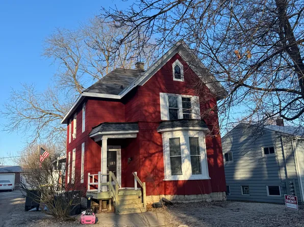228 N Charles St, Waukesha, WI 53186