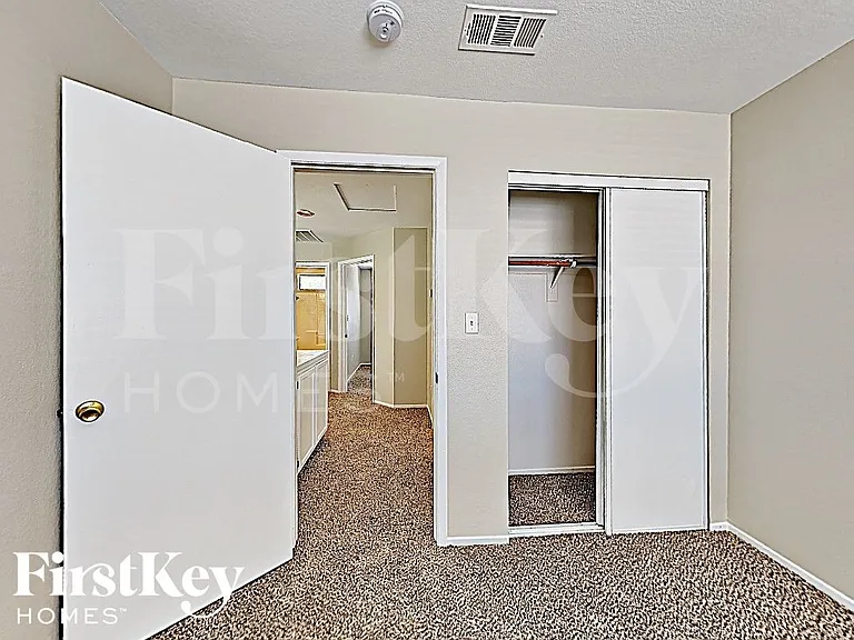 1683 Black Hills Way — Photo 10