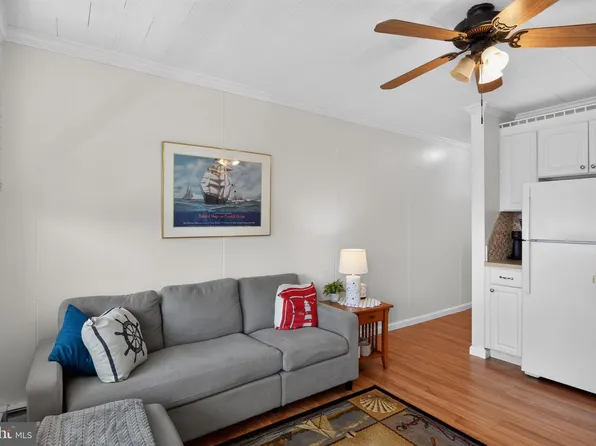 12 122nd St Unit 3B, Ocean City, MD 21842