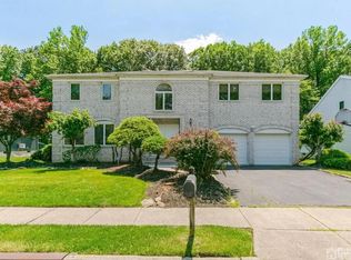 11 Gallo Way, Edison, NJ 08820