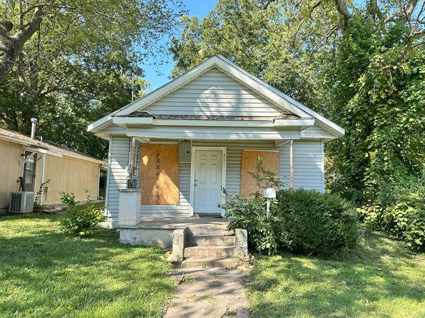 2147 N Newton Avenue, Springfield, MO 65803