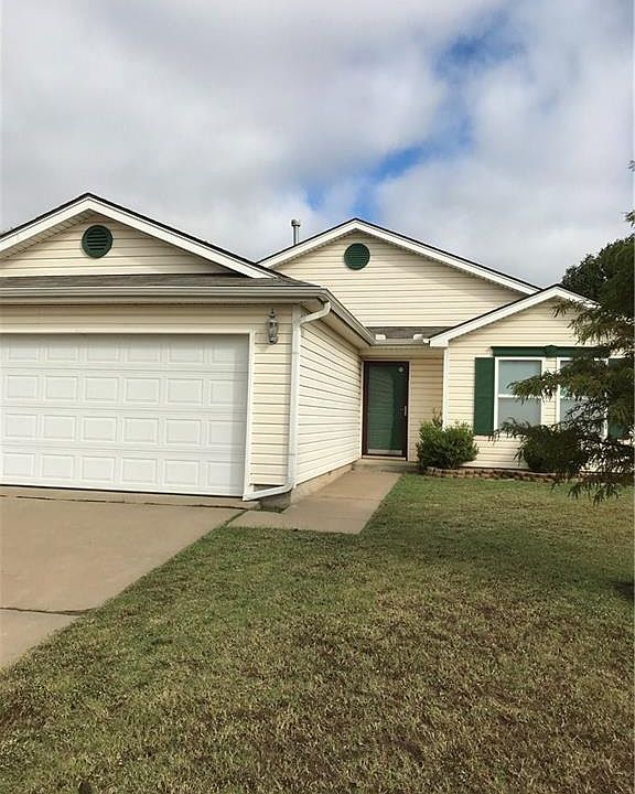 1st image of 513 Dayflower Ln