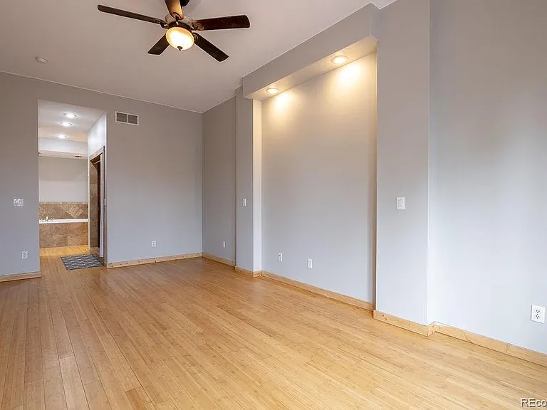 238 N Harrison St — Photo 16
