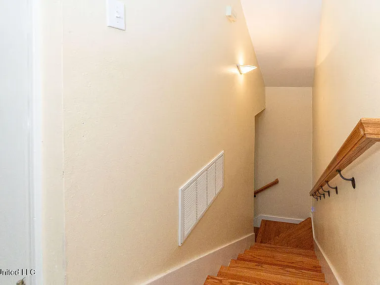114 Menge Ave — Photo 29