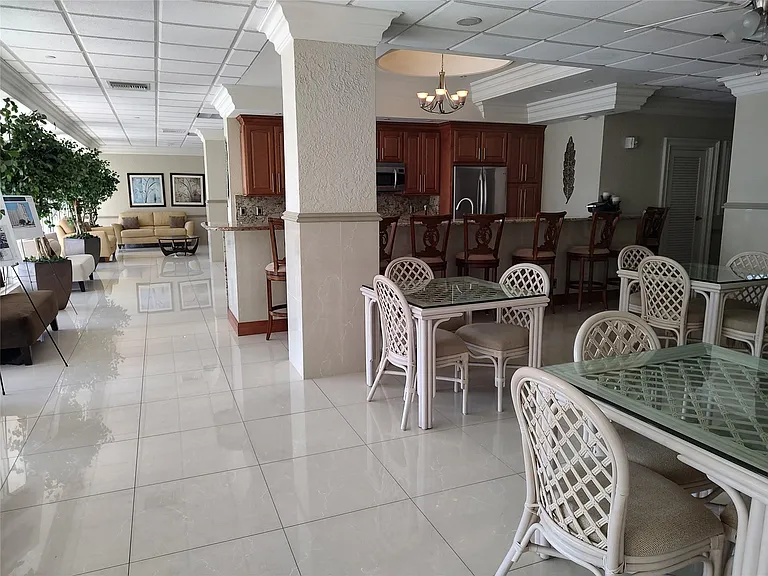 1012 N Ocean Blvd #602 — Photo 31