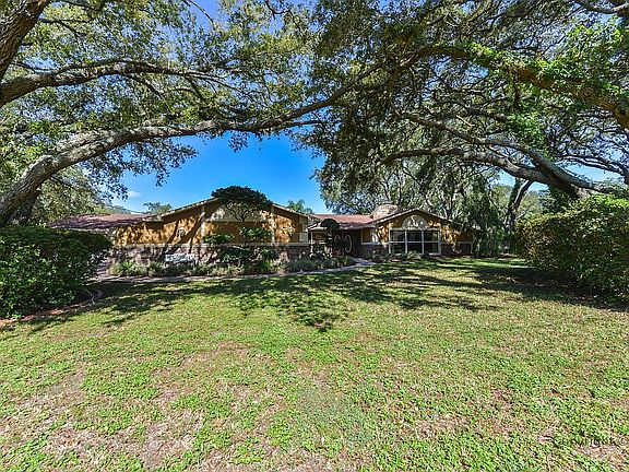 3rd image of 18337 Oak Way Dr