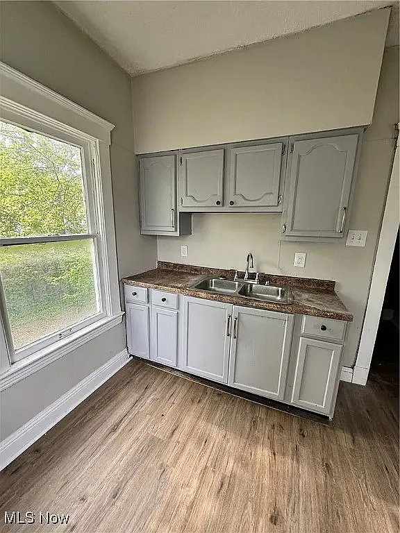 3 bed, 1050 sqft, $1,350 — Photo 1