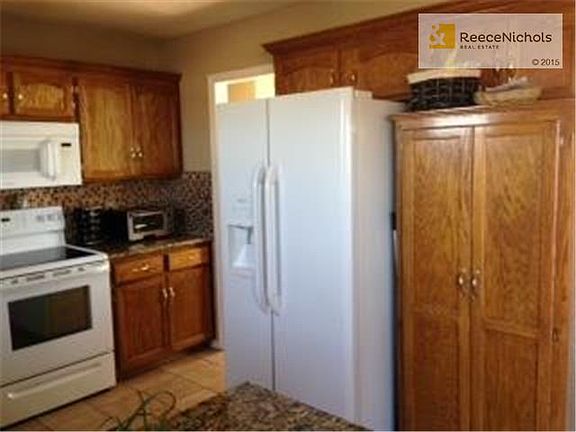 3rd image of 8700 N Sheldon Ct