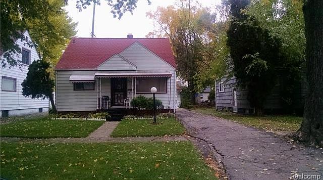 2nd image of 501 W Marengo Ave