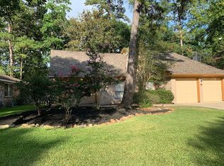 19 S Drifting Leaf Ct, Spring, TX 77380