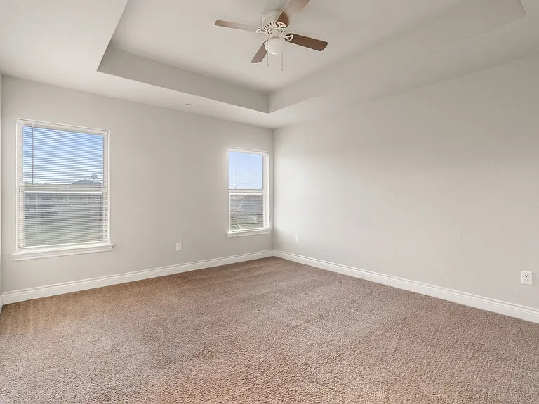 7314 Savannah Brks — Photo 4