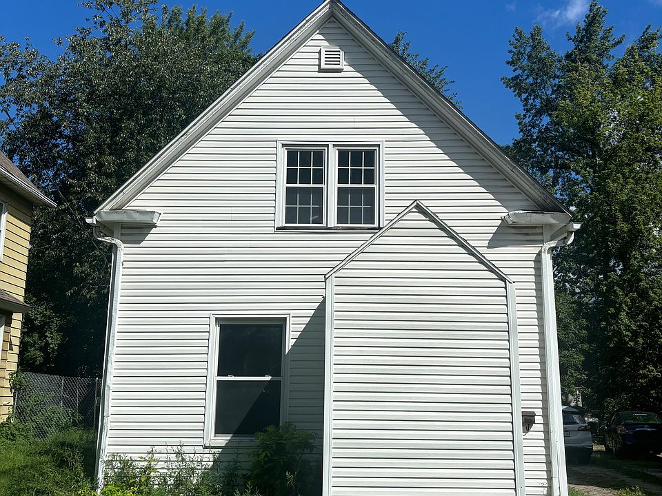 1st image of 425 E Thornton St