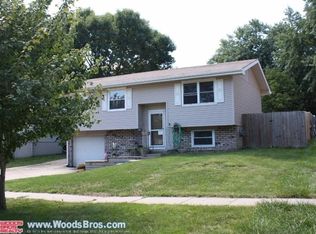 135 Sante Fe Trl, Lincoln, NE 68521
