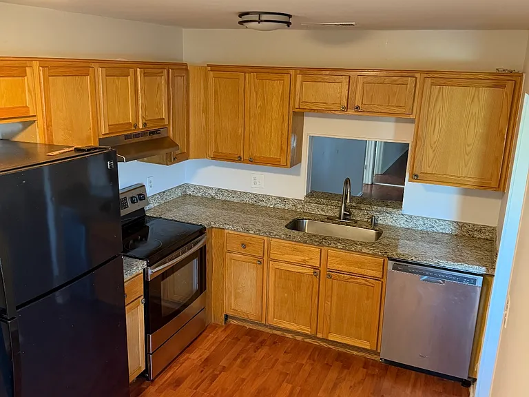 9883 Liberty Ct — Photo 16
