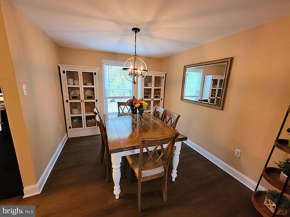 5th image of 13 Christina Woods Ct
