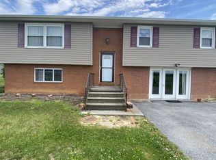 39 Timothy Dr, Martinsburg, WV 25405