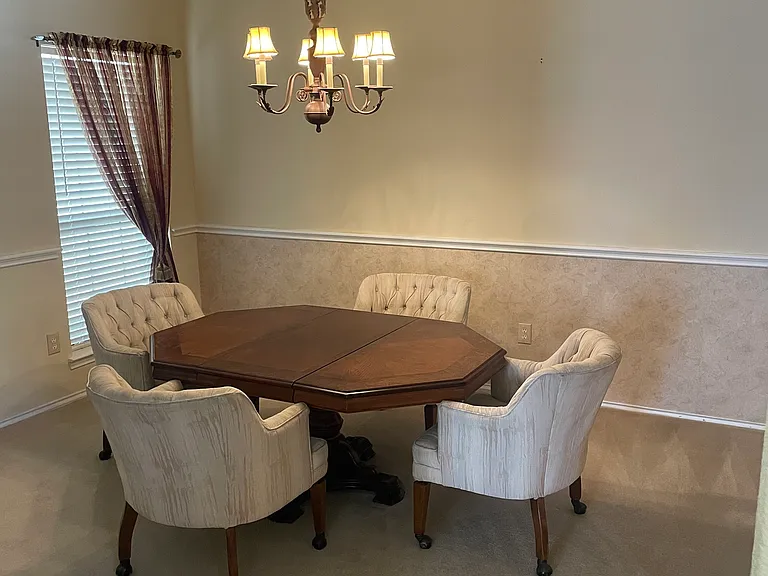 220 E Creekview Dr — Photo 16