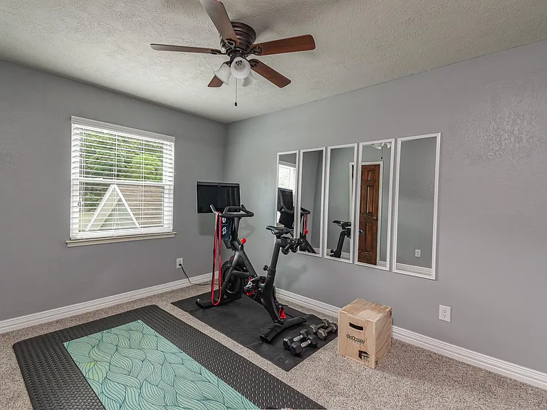 310 Prince Of Wales St — Photo 19