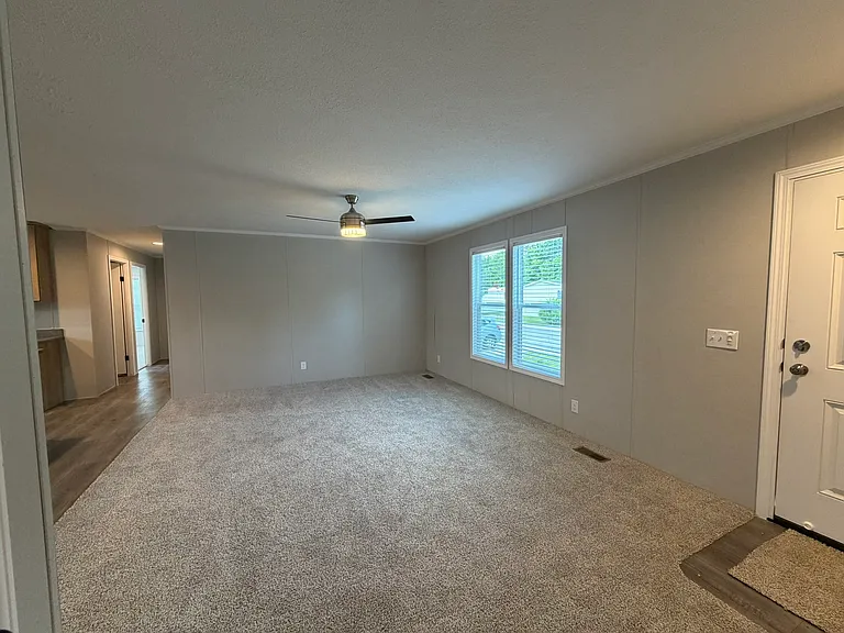1350 Progress Way #112B — Photo 2
