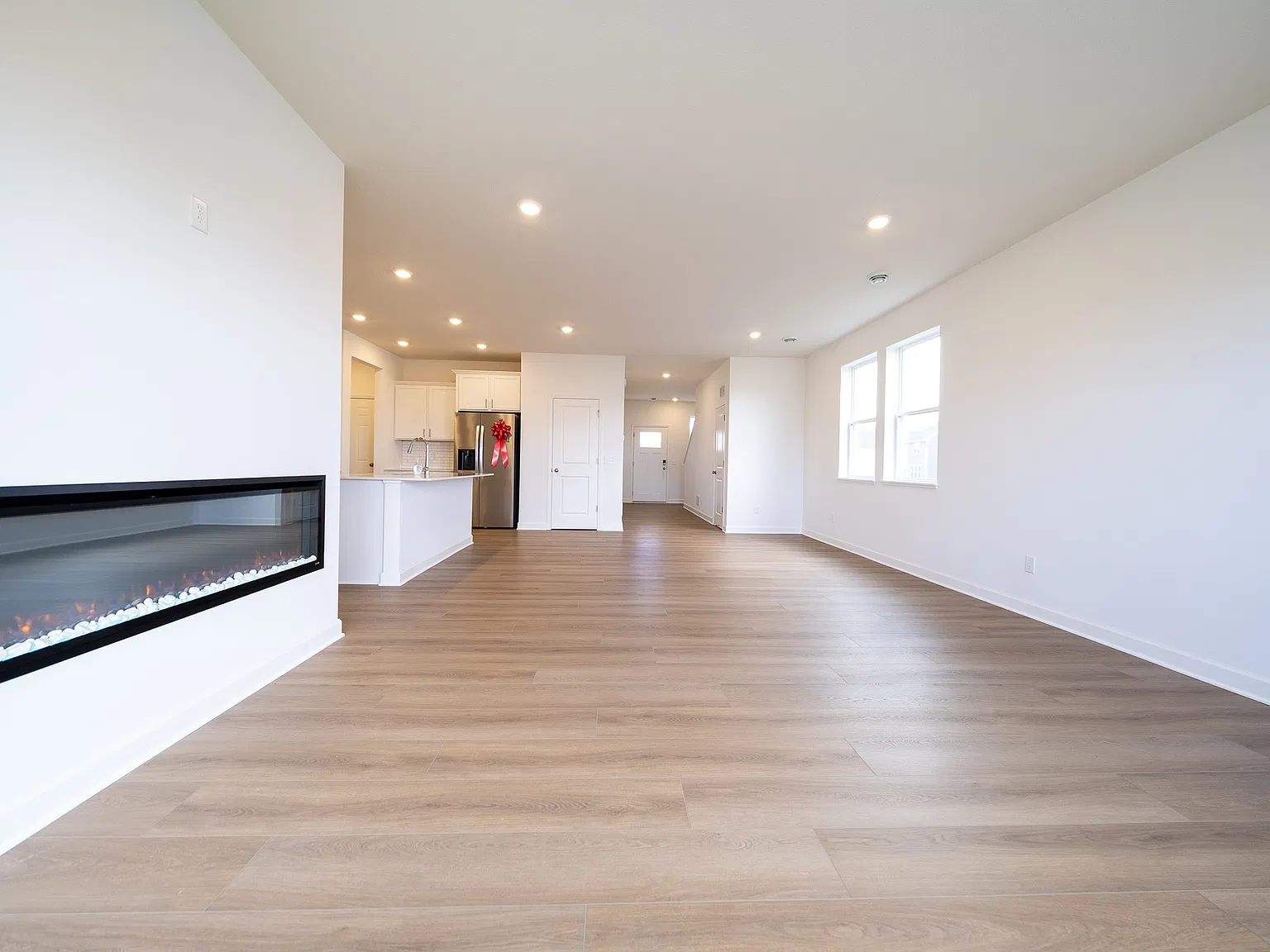 Isla Way, Rogers (22660) Ly Mg1 *Hwp* - 1 — Photo 3