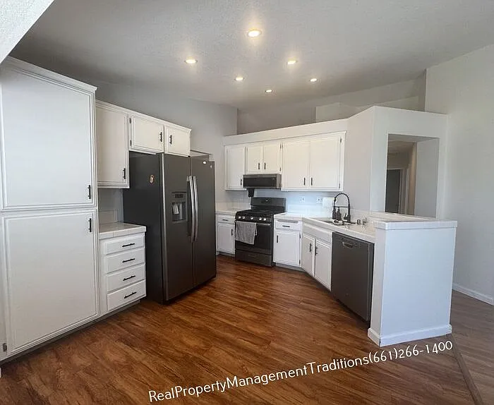 3809 Cocina Ln #L — Photo 7