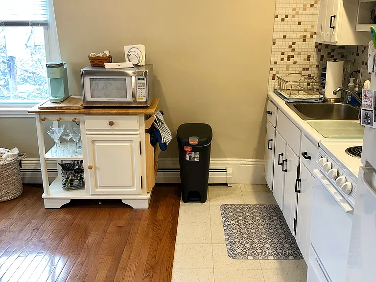 154 Central St #10 — Photo 8