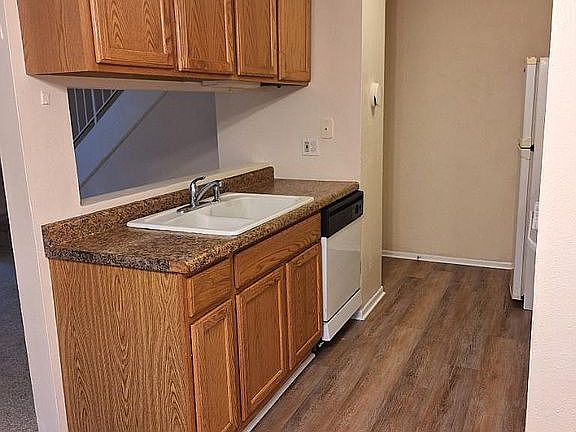 5th image of 2524 Berkshire Ct