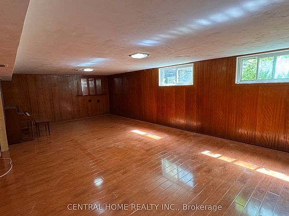 5th image of 100 Burbank Dr #Basement