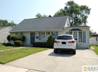 818 Mount Rd, Burlington, NJ 08016