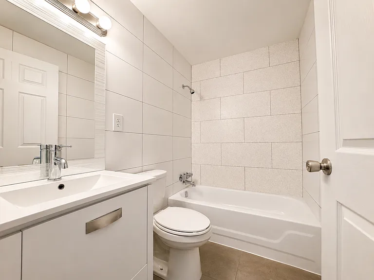 829 Greenwood Ave #3G — Photo 8