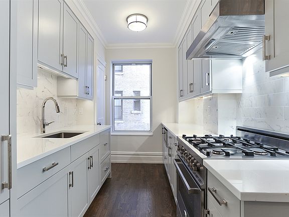 2nd image of 165 W 91st St APT 6C