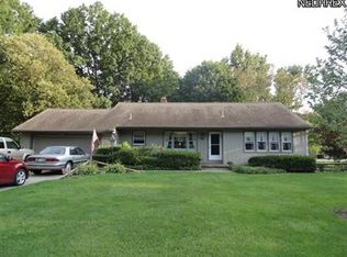 255 Neff Dr, Canfield, OH