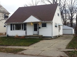 153 Caroline St, Elyria, OH 44035